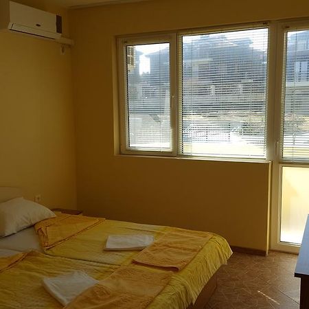 Villa Krisia Apartments Szozopol Kültér fotó